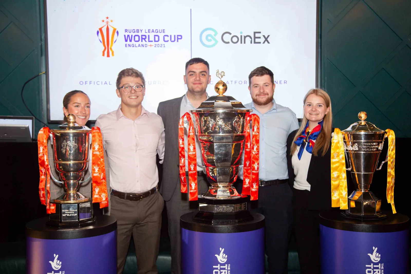 RLWC 2021'in Resmi Sponsoru CoinEx, Manchester’da Seyircileri Coşturuyor