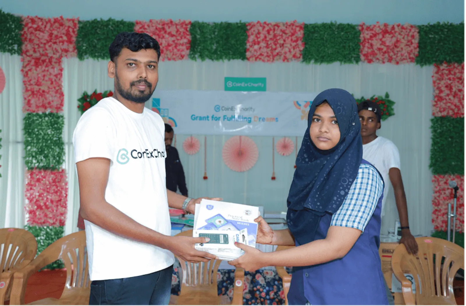 CoinEx Charity Donates Geometry Box