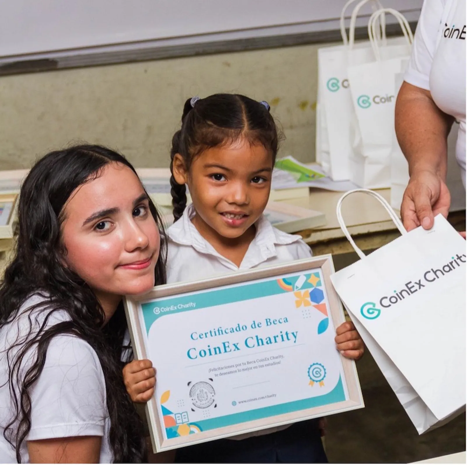 CoinEx Charity Donates Books to Chirigua School in Venezuela