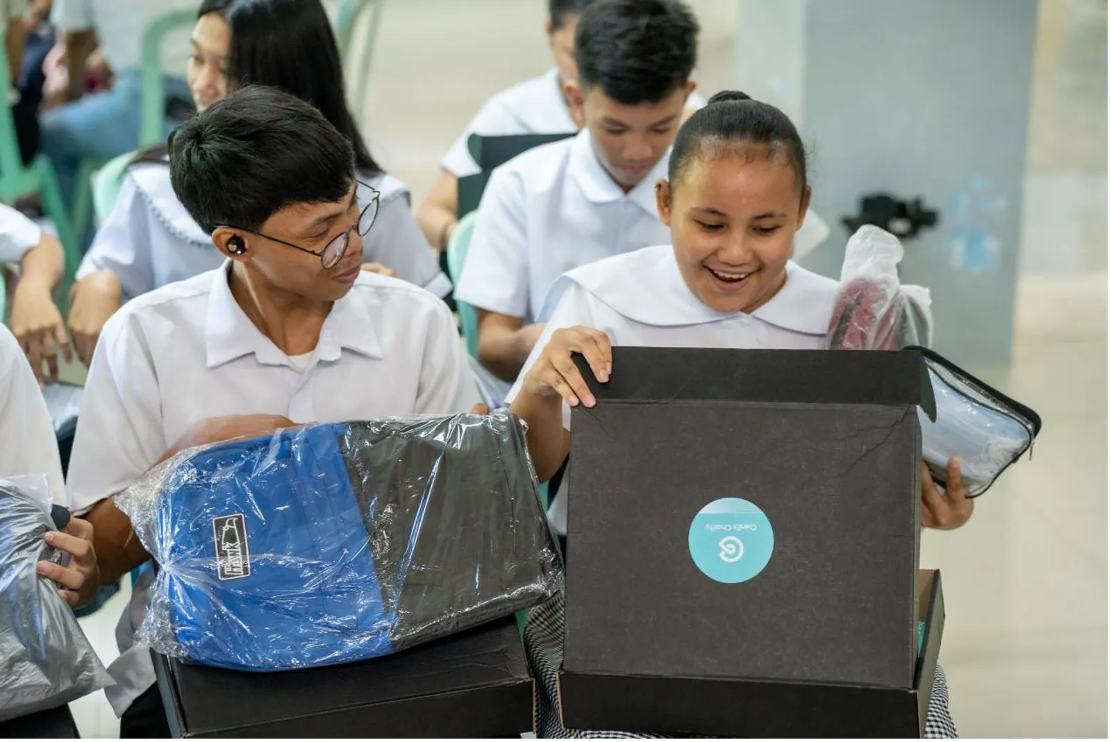 CoinEx Charity Donates Schoolbags