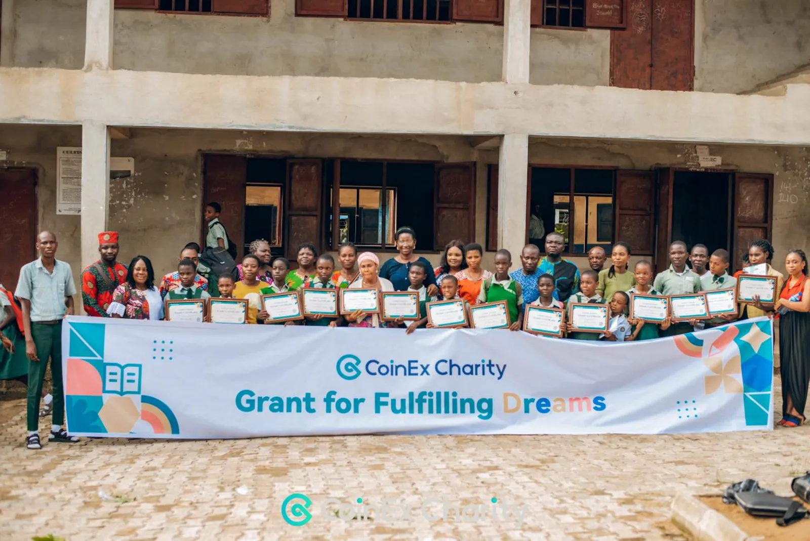 传递爱心，守护梦想：CoinEx Charity资助尼日利亚学生 - image 2