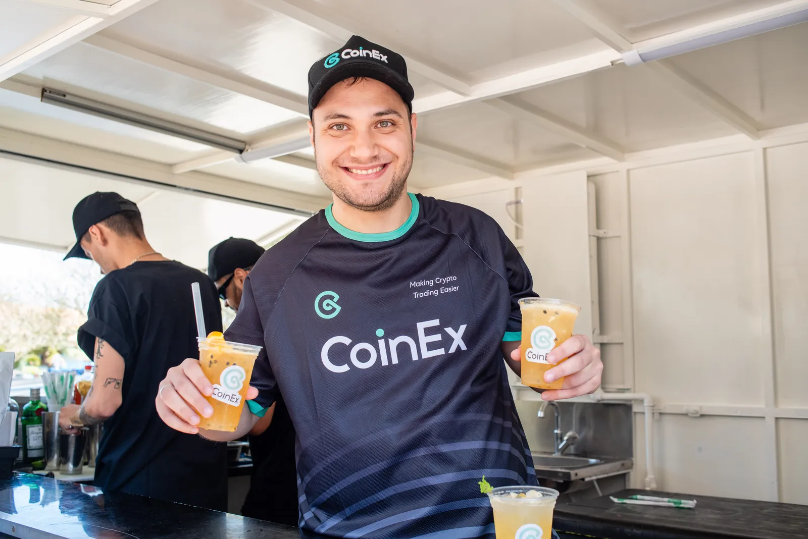 CoinEx에서만 즐길 수 있는 상쾌한 음료를 즐겨보세요!