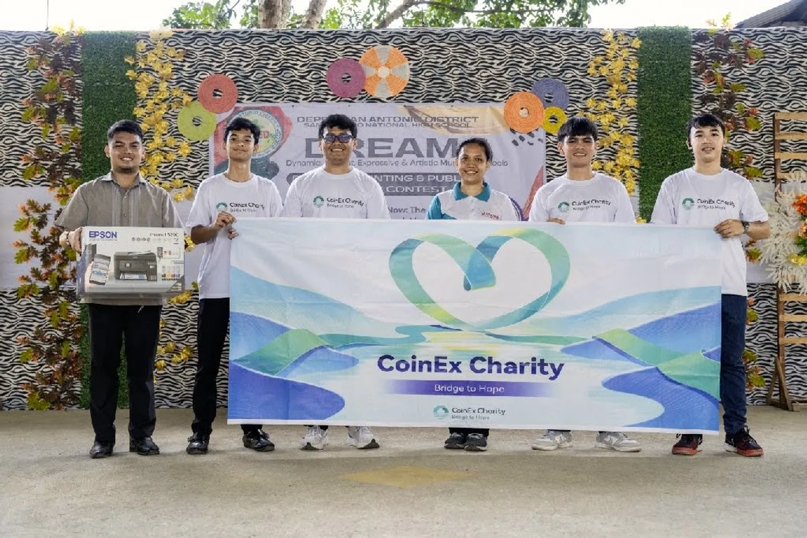 «Стена мечты» CoinEx Charity вдохновляет учащихся на Филиппинах - image 3