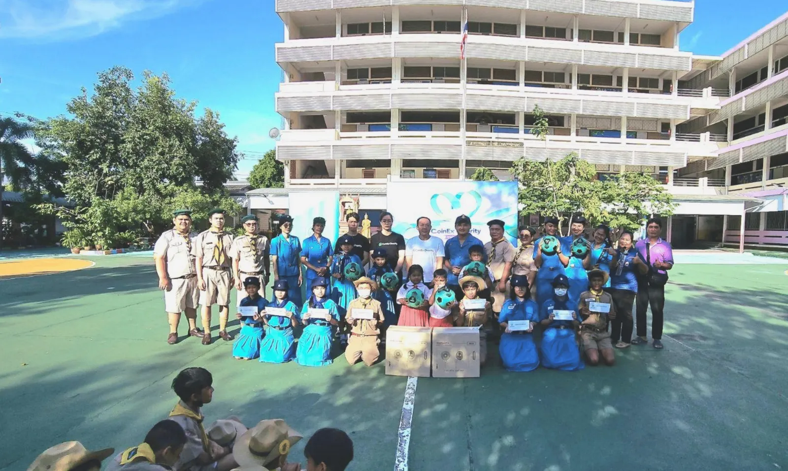 CoinEx Charity Inspires Thai Youth with “Wall of Dreams” Project - image 4