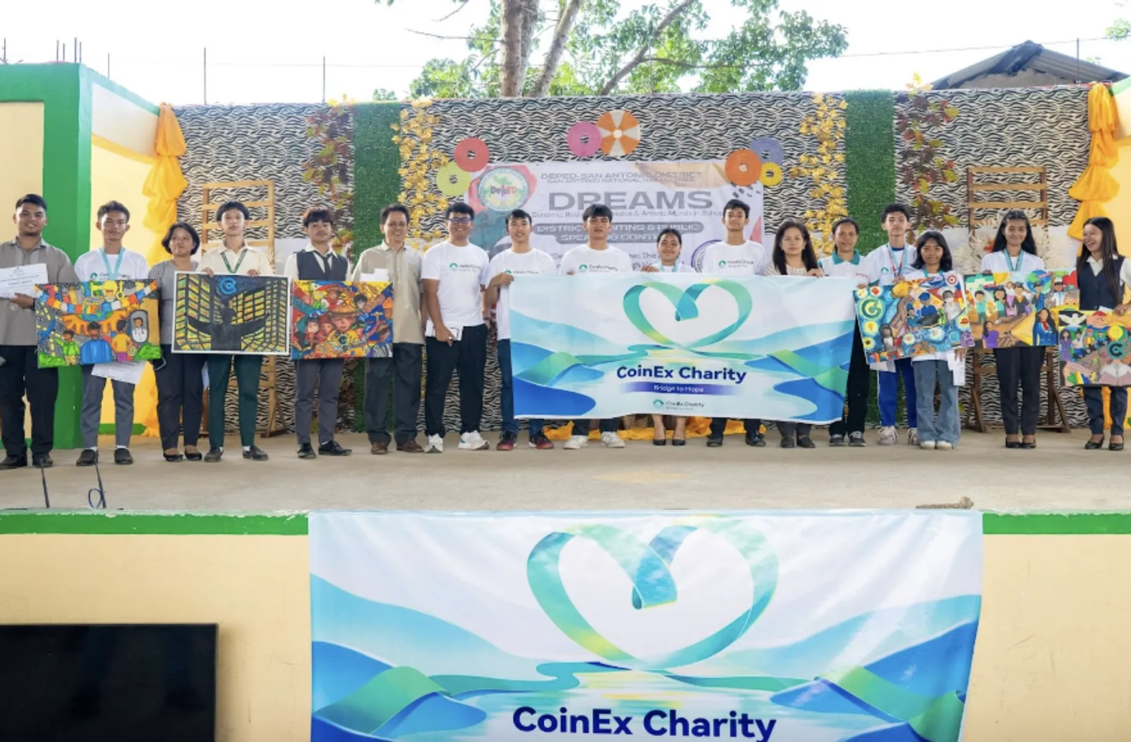 CoinEx Charity: “The Wall of Dreams” Menginspirasi Siswa di Filipina - image 2