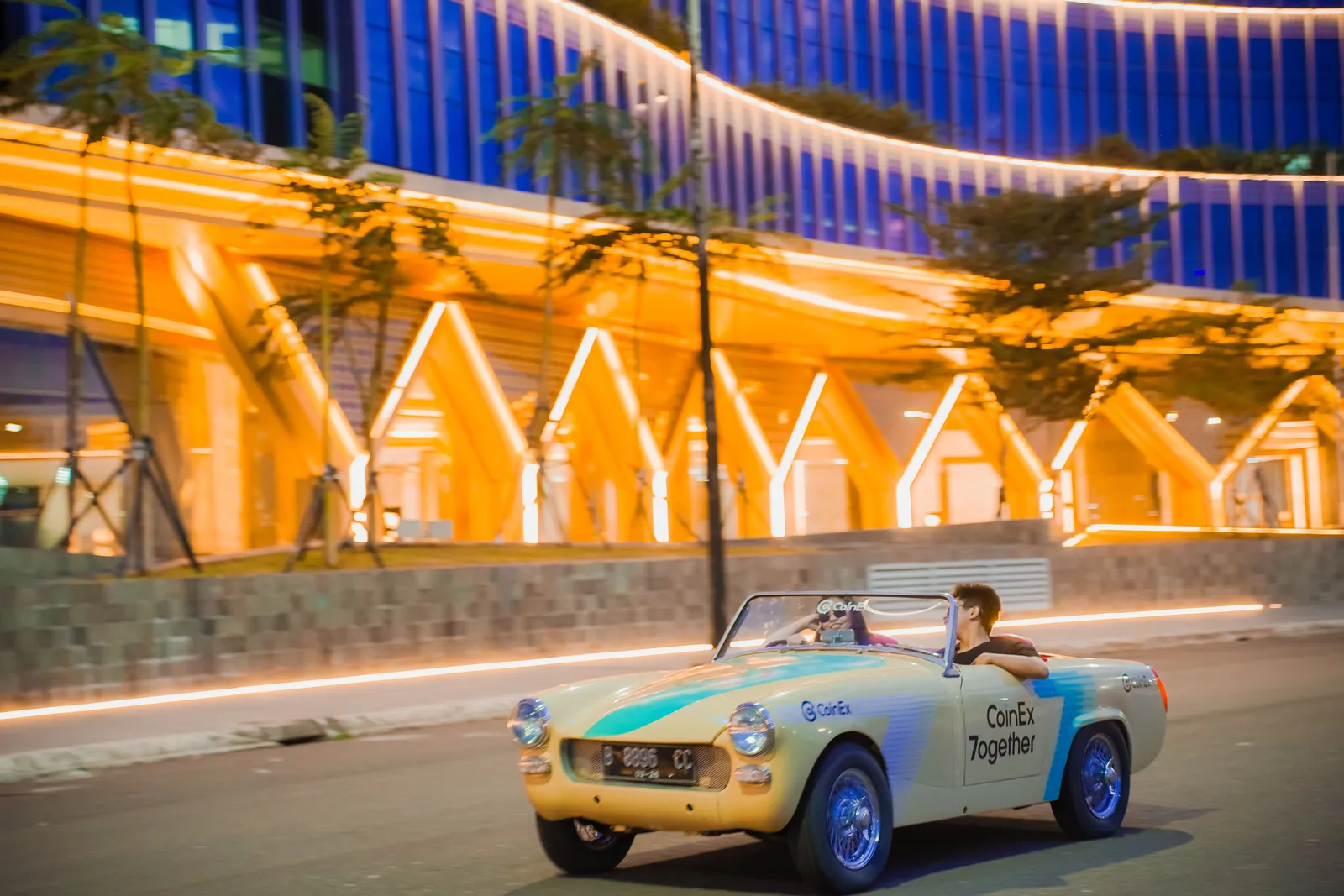 CoinEx’s 7th Anniversary: Revving Up Celebrations with Vintage Cars and Community Spirit - image 4