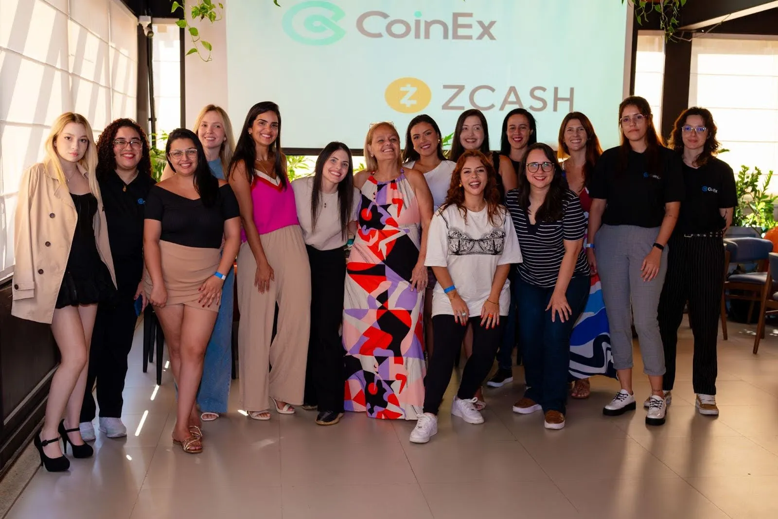 Mulheres em Cripto: Conexões que Transformam - CoinEx