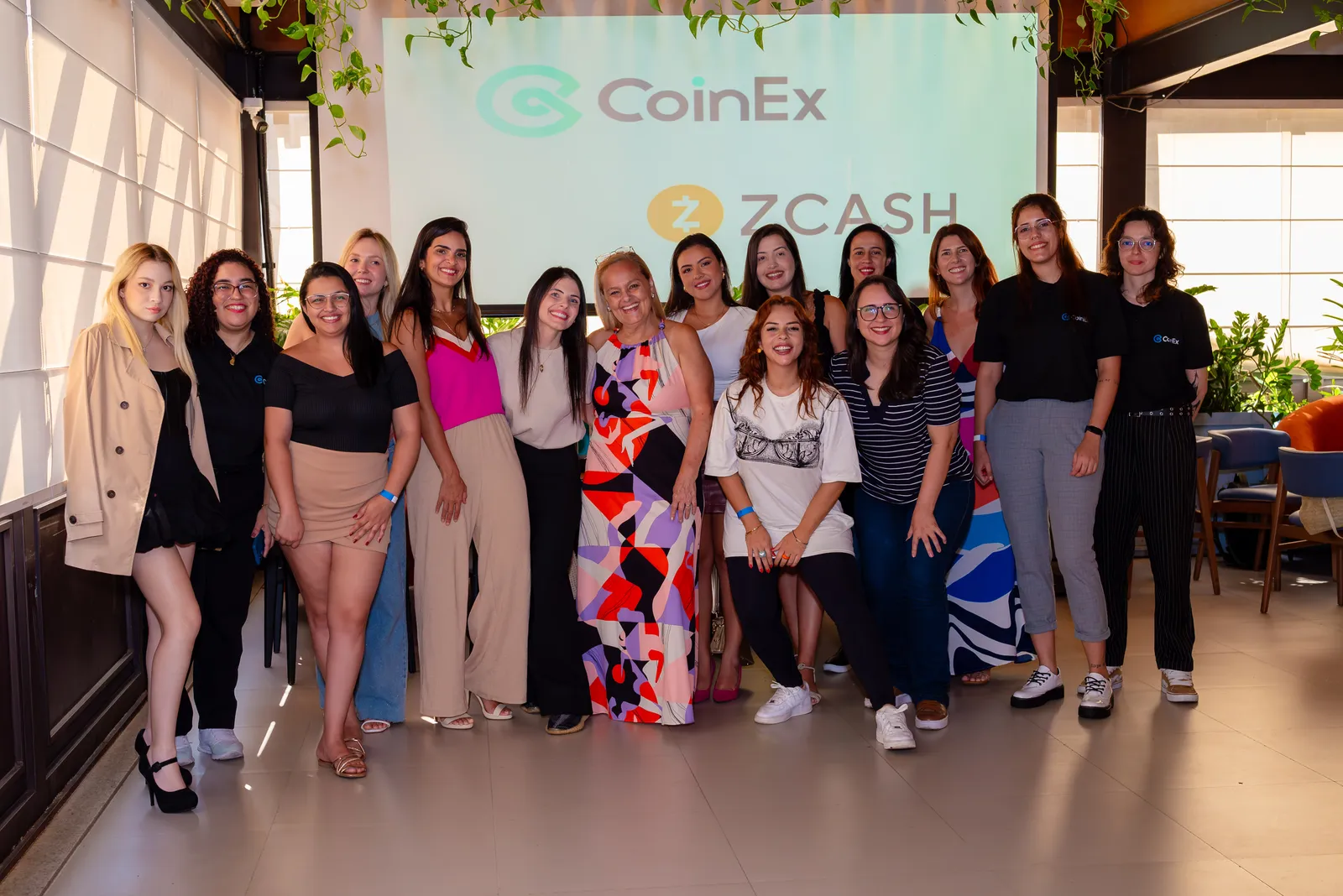 CoinEx'in Brezilya'daki Kadınlar Günü: Kripto Alanındaki Kadın Yenilikçilerin Gücünü Kutlamak